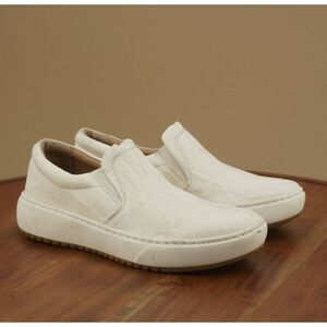 Sofft Womens Watney Sneakers Slip On Shoes White Crinkled Leather Size 6M